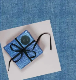 Jeans als Geschenk verpacken