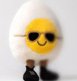 Jellycat Amüsantes gekochtes Ei, schick mit Sonnenbrille