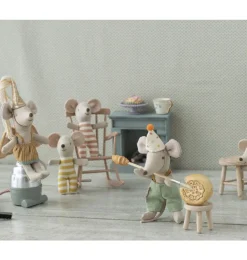 Maileg Bekleidungsset Clown im Koffer für den kleinen Bruder Maus