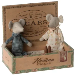 Maileg Opa und Oma Maus in einer Zigarrenschachtel