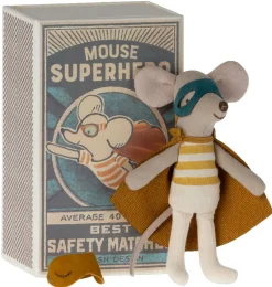 Maileg Superhelden-Maus kleiner Bruder in Streichholzschachtel